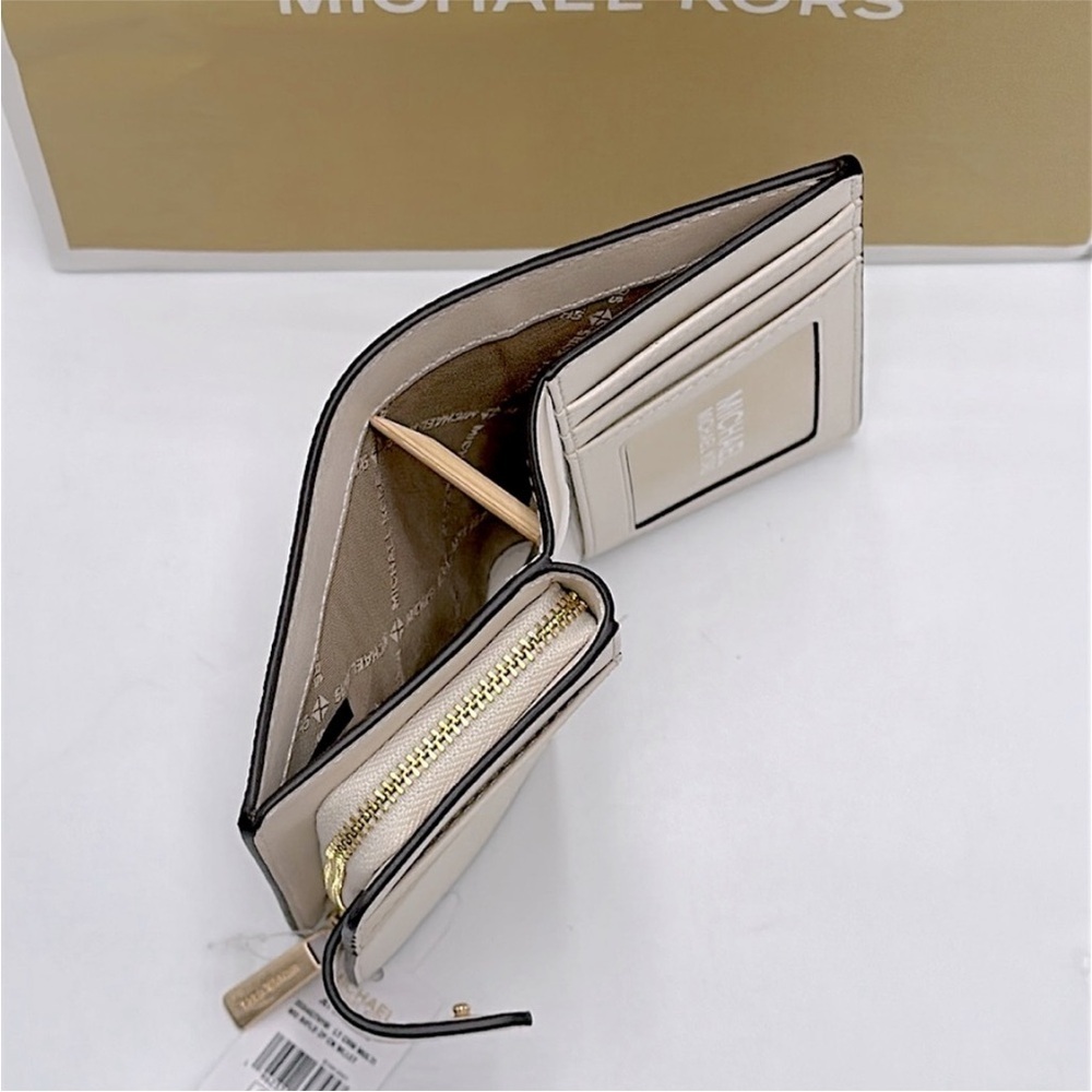 Michael Kors Jet Set Medium Floral Embellished Signature Logo Bi-Fold Wallet - Picture 10 of 15